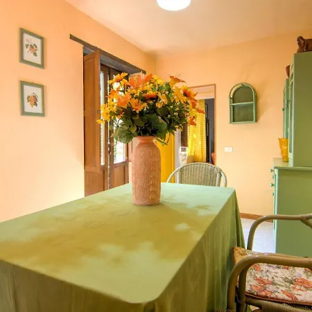 Сasa de vacaciones Magnifique Villa With Pool Amandola